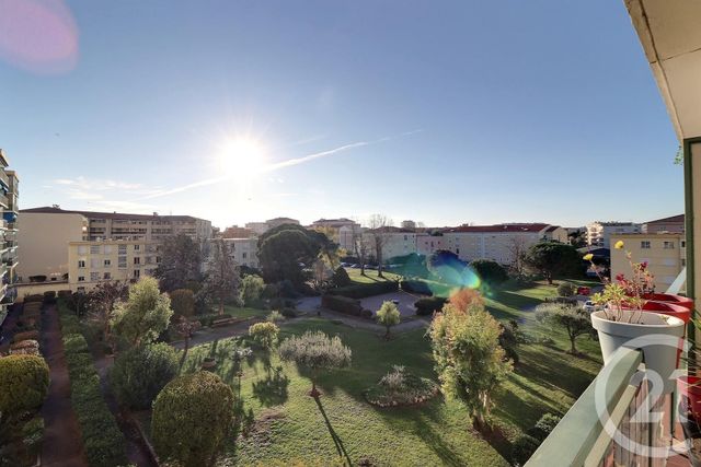 Afficher la photo en grand Appartement T3 à vendre - 3 pièces - 67.18 m2 - FREJUS - 83 - PROVENCE-ALPES-COTE-D-AZUR - Century 21 Sud Habitat