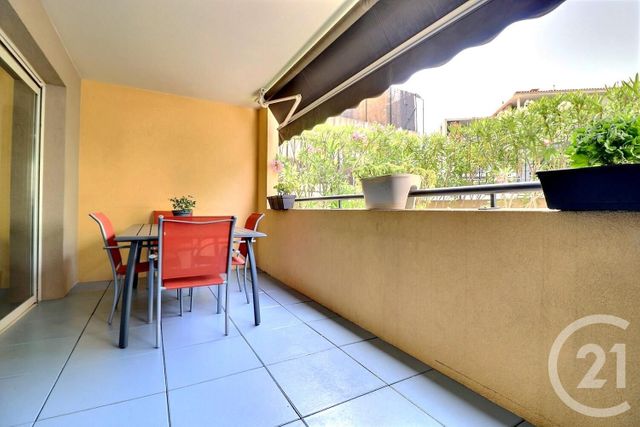Afficher la photo en grand Appartement T4 à vendre - 4 pièces - 70.72 m2 - FREJUS - 83 - PROVENCE-ALPES-COTE-D-AZUR - Century 21 Sud Habitat