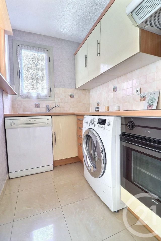 Afficher la photo en grand Appartement T3 à vendre - 3 pièces - 57.0 m2 - FREJUS - 83 - PROVENCE-ALPES-COTE-D-AZUR - Century 21 Sud Habitat