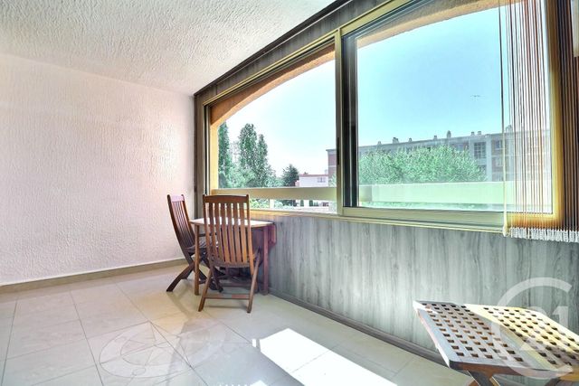 Afficher la photo en grand Appartement T3 à vendre - 3 pièces - 57.0 m2 - FREJUS - 83 - PROVENCE-ALPES-COTE-D-AZUR - Century 21 Sud Habitat