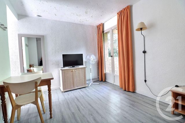 Afficher la photo en grand Appartement F1 à vendre - 1 pièce - 18.97 m2 - ST RAPHAEL - 83 - PROVENCE-ALPES-COTE-D-AZUR - Century 21 Sud Habitat