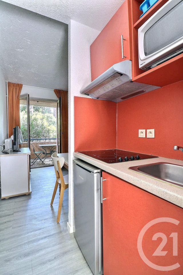 Afficher la photo en grand Appartement F1 à vendre - 1 pièce - 18.97 m2 - ST RAPHAEL - 83 - PROVENCE-ALPES-COTE-D-AZUR - Century 21 Sud Habitat