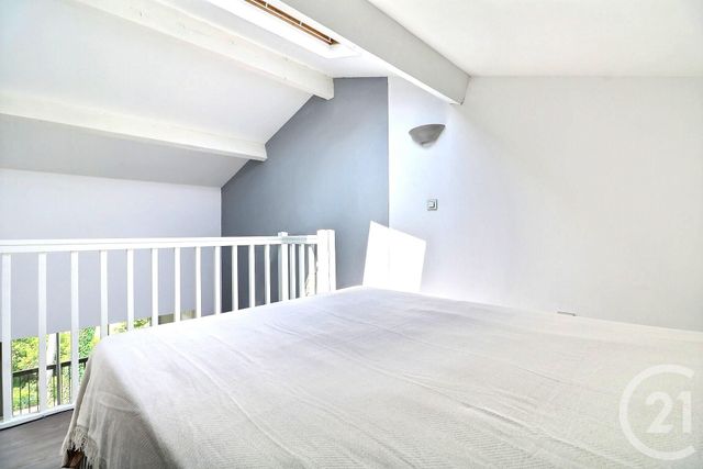 Afficher la photo en grand Appartement T2 à vendre - 2 pièces - 33.66 m2 - ST RAPHAEL - 83 - PROVENCE-ALPES-COTE-D-AZUR - Century 21 Sud Habitat