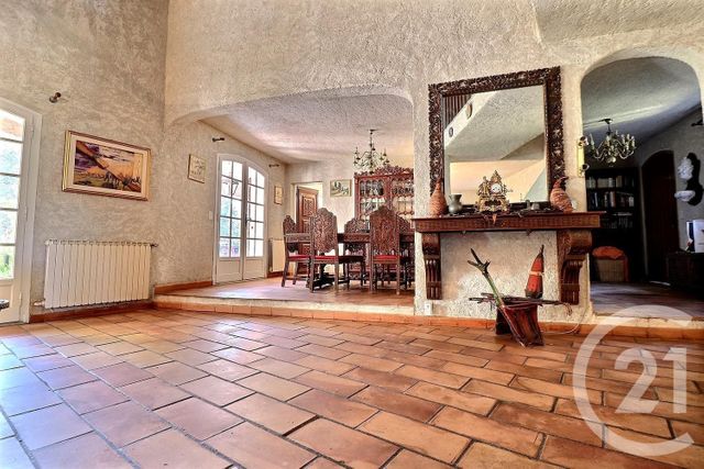Afficher la photo en grand maison à vendre - 7 pièces - 203.0 m2 - PUGET SUR ARGENS - 83 - PROVENCE-ALPES-COTE-D-AZUR - Century 21 Sud Habitat