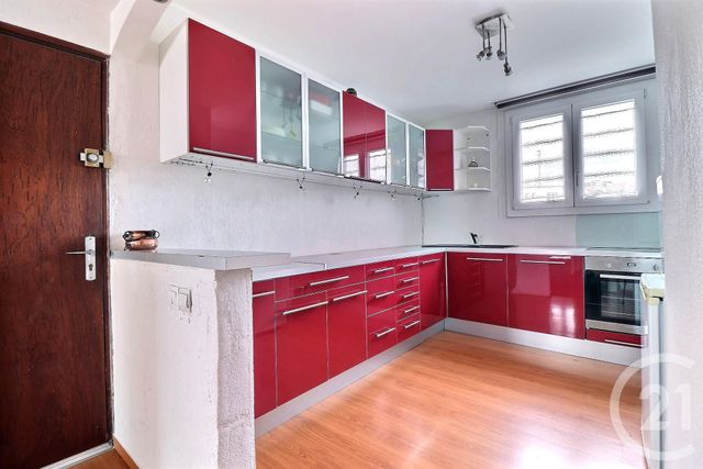 Afficher la photo en grand Appartement T2 à vendre - 2 pièces - 61.01 m2 - ST RAPHAEL - 83 - PROVENCE-ALPES-COTE-D-AZUR - Century 21 Sud Habitat
