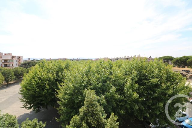 Afficher la photo en grand Appartement T2 à vendre - 2 pièces - 61.01 m2 - ST RAPHAEL - 83 - PROVENCE-ALPES-COTE-D-AZUR - Century 21 Sud Habitat