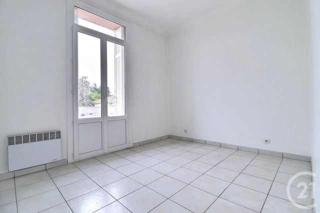 Afficher la photo en grand Appartement T3 à vendre - 3 pièces - 53.95 m2 - ST RAPHAEL - 83 - PROVENCE-ALPES-COTE-D-AZUR - Century 21 Sud Habitat