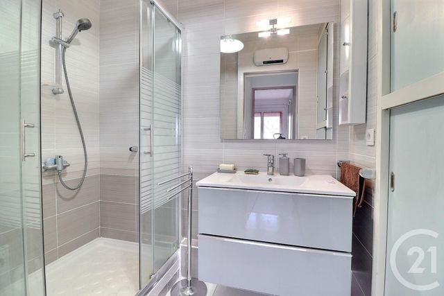 Afficher la photo en grand Appartement F3 à vendre - 3 pièces - 54.66 m2 - FREJUS - 83 - PROVENCE-ALPES-COTE-D-AZUR - Century 21 Sud Habitat