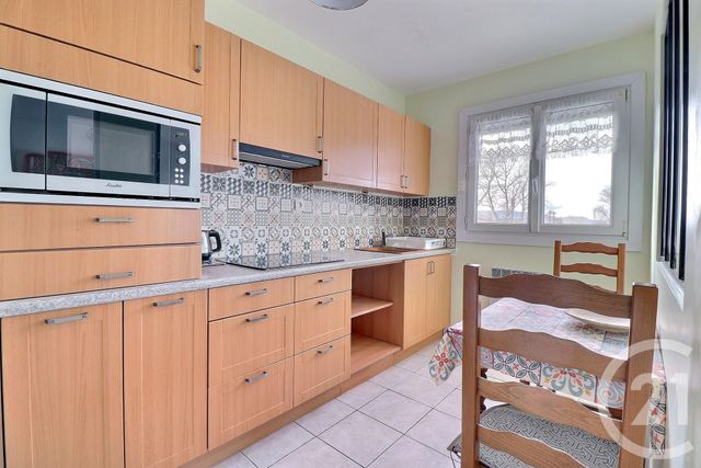 Afficher la photo en grand Appartement F3 à vendre - 3 pièces - 54.66 m2 - FREJUS - 83 - PROVENCE-ALPES-COTE-D-AZUR - Century 21 Sud Habitat