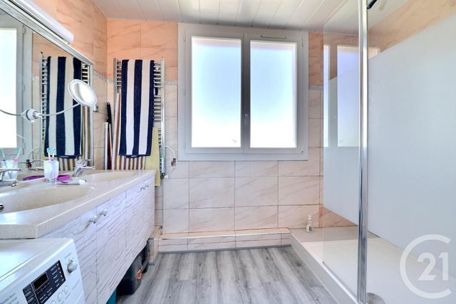 Afficher la photo en grand appartement à vendre - 5 pièces - 86.47 m2 - FREJUS - 83 - PROVENCE-ALPES-COTE-D-AZUR - Century 21 Sud Habitat