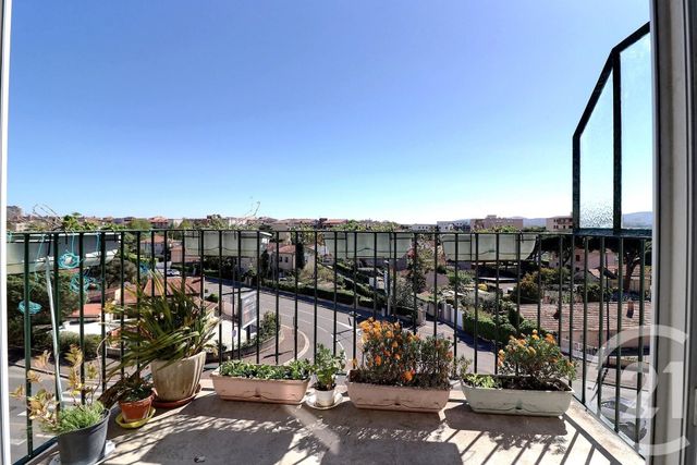 Afficher la photo en grand appartement à vendre - 5 pièces - 86.47 m2 - FREJUS - 83 - PROVENCE-ALPES-COTE-D-AZUR - Century 21 Sud Habitat