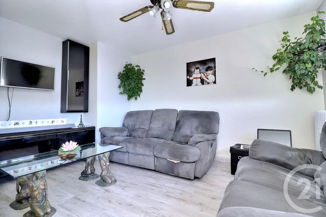 Afficher la photo en grand appartement à vendre - 5 pièces - 86.47 m2 - FREJUS - 83 - PROVENCE-ALPES-COTE-D-AZUR - Century 21 Sud Habitat
