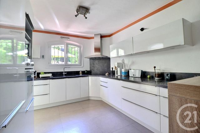 Afficher la photo en grand maison à vendre - 4 pièces - 112.72 m2 - FREJUS - 83 - PROVENCE-ALPES-COTE-D-AZUR - Century 21 Sud Habitat