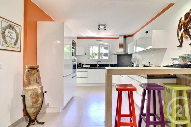 Afficher la photo en grand maison à vendre - 4 pièces - 112.72 m2 - FREJUS - 83 - PROVENCE-ALPES-COTE-D-AZUR - Century 21 Sud Habitat