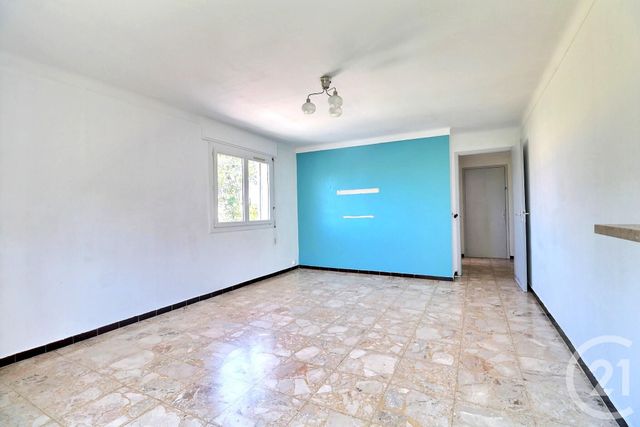 Afficher la photo en grand Appartement T3 à vendre - 3 pièces - 74.1 m2 - FREJUS - 83 - PROVENCE-ALPES-COTE-D-AZUR - Century 21 Sud Habitat