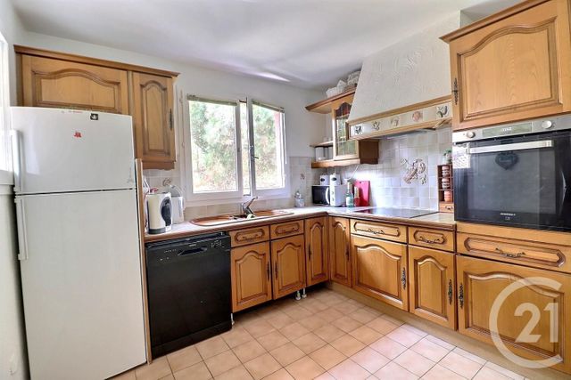 Afficher la photo en grand Appartement T3 à vendre - 4 pièces - 73.1 m2 - FREJUS - 83 - PROVENCE-ALPES-COTE-D-AZUR - Century 21 Sud Habitat