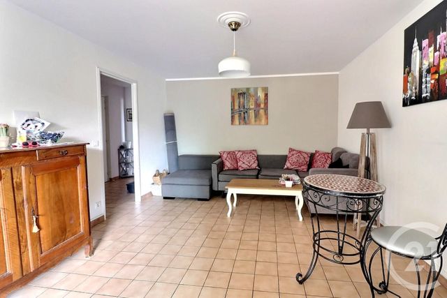 Afficher la photo en grand Appartement T3 à vendre - 4 pièces - 73.1 m2 - FREJUS - 83 - PROVENCE-ALPES-COTE-D-AZUR - Century 21 Sud Habitat