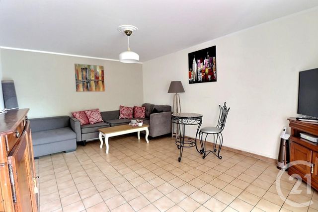 Afficher la photo en grand Appartement T3 à vendre - 4 pièces - 73.1 m2 - FREJUS - 83 - PROVENCE-ALPES-COTE-D-AZUR - Century 21 Sud Habitat