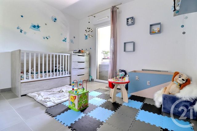 Appartement T3 à vendre - 3 pièces - 74.04 m2 - ST RAPHAEL - 83 - PROVENCE-ALPES-COTE-D-AZUR - Century 21 Sud Habitat Appartement T3 à vendre - 3 pièces - 74.04 m2 - ST RAPHAEL - 83 - PROVENCE-ALPES-COTE-D-AZUR - Century 21 Sud Habitat