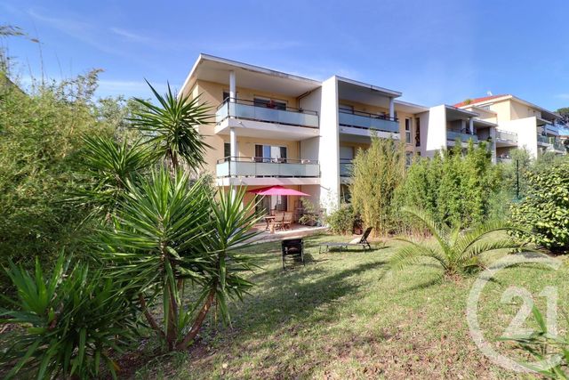 Appartement T3 à vendre - 3 pièces - 65.67 m2 - FREJUS - 83 - PROVENCE-ALPES-COTE-D-AZUR - Century 21 Sud Habitat Appartement T3 à vendre - 3 pièces - 65.67 m2 - FREJUS - 83 - PROVENCE-ALPES-COTE-D-AZUR - Century 21 Sud Habitat