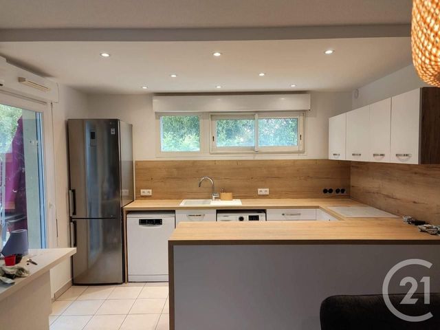 Appartement T3 à vendre - 3 pièces - 65.67 m2 - FREJUS - 83 - PROVENCE-ALPES-COTE-D-AZUR - Century 21 Sud Habitat Appartement T3 à vendre - 3 pièces - 65.67 m2 - FREJUS - 83 - PROVENCE-ALPES-COTE-D-AZUR - Century 21 Sud Habitat