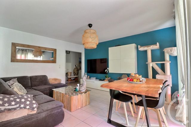 Appartement T3 à vendre - 3 pièces - 65.67 m2 - FREJUS - 83 - PROVENCE-ALPES-COTE-D-AZUR - Century 21 Sud Habitat Appartement T3 à vendre - 3 pièces - 65.67 m2 - FREJUS - 83 - PROVENCE-ALPES-COTE-D-AZUR - Century 21 Sud Habitat