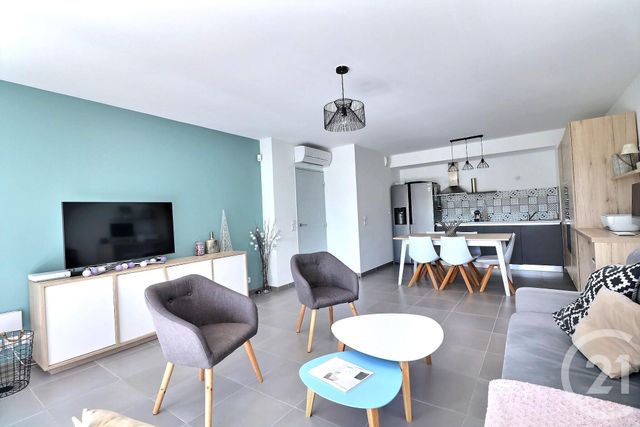 Appartement F2 à vendre - 3 pièces - 75.27 m2 - FREJUS - 83 - PROVENCE-ALPES-COTE-D-AZUR - Century 21 Sud Habitat Appartement F2 à vendre - 3 pièces - 75.27 m2 - FREJUS - 83 - PROVENCE-ALPES-COTE-D-AZUR - Century 21 Sud Habitat