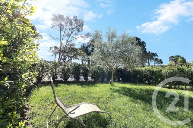 Appartement F2 à vendre - 3 pièces - 75.27 m2 - FREJUS - 83 - PROVENCE-ALPES-COTE-D-AZUR - Century 21 Sud Habitat Appartement F2 à vendre - 3 pièces - 75.27 m2 - FREJUS - 83 - PROVENCE-ALPES-COTE-D-AZUR - Century 21 Sud Habitat