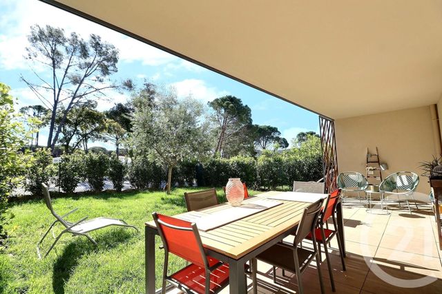 Appartement F2 à vendre - 3 pièces - 75.27 m2 - FREJUS - 83 - PROVENCE-ALPES-COTE-D-AZUR - Century 21 Sud Habitat Appartement F2 à vendre - 3 pièces - 75.27 m2 - FREJUS - 83 - PROVENCE-ALPES-COTE-D-AZUR - Century 21 Sud Habitat