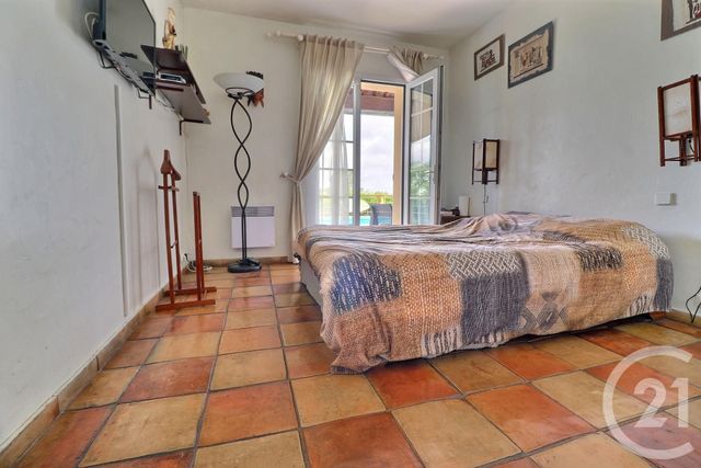 maison à vendre - 7 pièces - 190.0 m2 - ROQUEBRUNE SUR ARGENS - 83 - PROVENCE-ALPES-COTE-D-AZUR - Century 21 Sud Habitat maison à vendre - 7 pièces - 190.0 m2 - ROQUEBRUNE SUR ARGENS - 83 - PROVENCE-ALPES-COTE-D-AZUR - Century 21 Sud Habitat