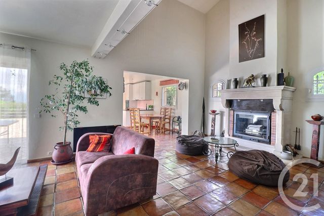 maison à vendre - 7 pièces - 190.0 m2 - ROQUEBRUNE SUR ARGENS - 83 - PROVENCE-ALPES-COTE-D-AZUR - Century 21 Sud Habitat maison à vendre - 7 pièces - 190.0 m2 - ROQUEBRUNE SUR ARGENS - 83 - PROVENCE-ALPES-COTE-D-AZUR - Century 21 Sud Habitat