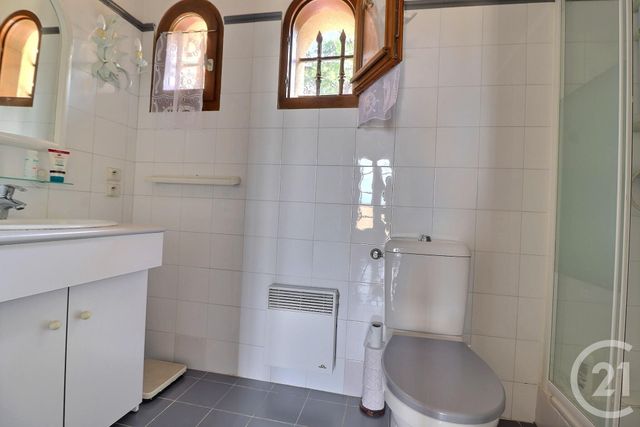 maison à vendre - 7 pièces - 190.0 m2 - ROQUEBRUNE SUR ARGENS - 83 - PROVENCE-ALPES-COTE-D-AZUR - Century 21 Sud Habitat maison à vendre - 7 pièces - 190.0 m2 - ROQUEBRUNE SUR ARGENS - 83 - PROVENCE-ALPES-COTE-D-AZUR - Century 21 Sud Habitat
