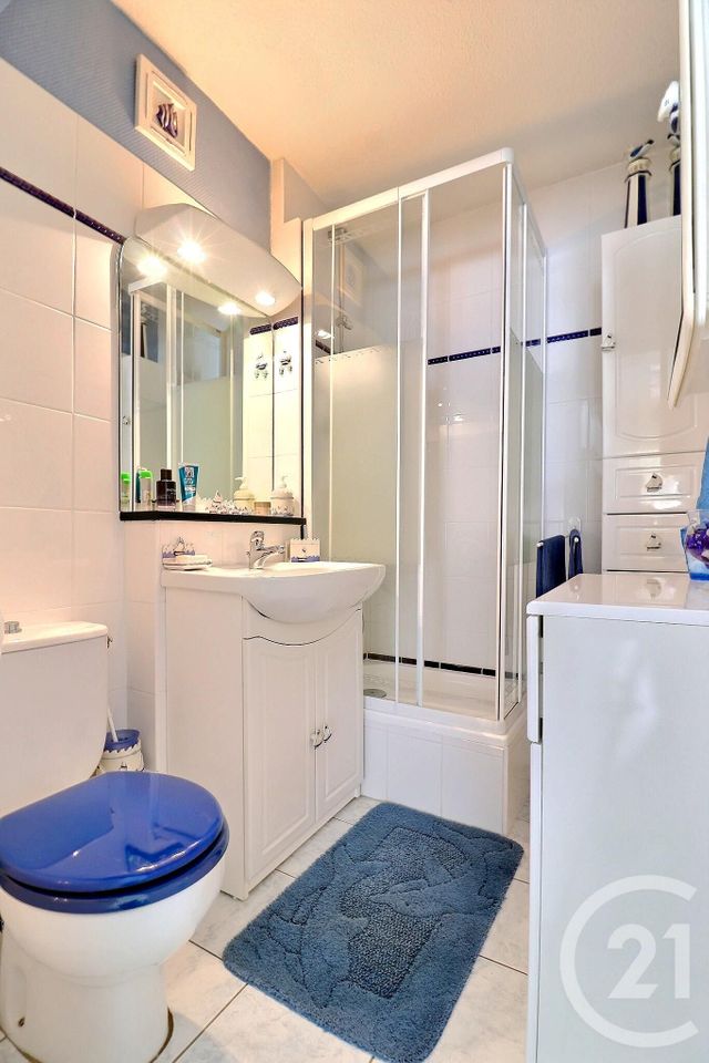 Appartement T2 à vendre - 2 pièces - 49.69 m2 - FREJUS - 83 - PROVENCE-ALPES-COTE-D-AZUR - Century 21 Sud Habitat Appartement T2 à vendre - 2 pièces - 49.69 m2 - FREJUS - 83 - PROVENCE-ALPES-COTE-D-AZUR - Century 21 Sud Habitat