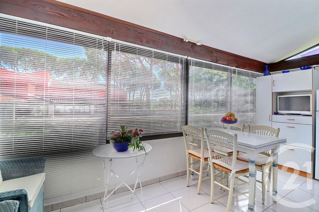 Appartement T2 à vendre - 2 pièces - 49.69 m2 - FREJUS - 83 - PROVENCE-ALPES-COTE-D-AZUR - Century 21 Sud Habitat Appartement T2 à vendre - 2 pièces - 49.69 m2 - FREJUS - 83 - PROVENCE-ALPES-COTE-D-AZUR - Century 21 Sud Habitat