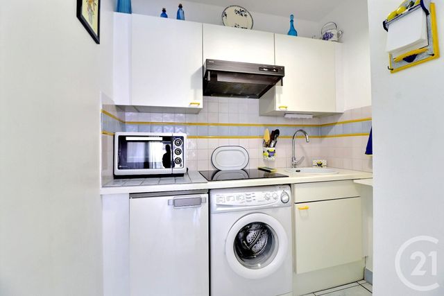Appartement T2 à vendre - 2 pièces - 49.69 m2 - FREJUS - 83 - PROVENCE-ALPES-COTE-D-AZUR - Century 21 Sud Habitat Appartement T2 à vendre - 2 pièces - 49.69 m2 - FREJUS - 83 - PROVENCE-ALPES-COTE-D-AZUR - Century 21 Sud Habitat