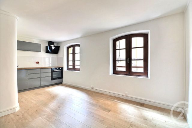 Appartement T2 à vendre - 2 pièces - 30.0 m2 - FREJUS - 83 - PROVENCE-ALPES-COTE-D-AZUR - Century 21 Sud Habitat Appartement T2 à vendre - 2 pièces - 30.0 m2 - FREJUS - 83 - PROVENCE-ALPES-COTE-D-AZUR - Century 21 Sud Habitat