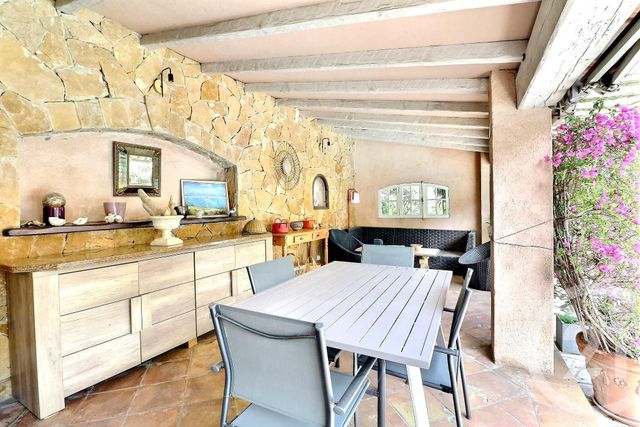maison à vendre - 5 pièces - 155.0 m2 - FREJUS - 83 - PROVENCE-ALPES-COTE-D-AZUR - Century 21 Sud Habitat maison à vendre - 5 pièces - 155.0 m2 - FREJUS - 83 - PROVENCE-ALPES-COTE-D-AZUR - Century 21 Sud Habitat