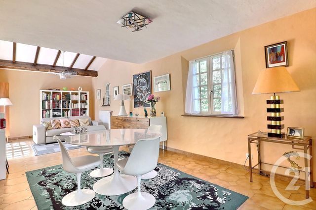 maison à vendre - 5 pièces - 155.0 m2 - FREJUS - 83 - PROVENCE-ALPES-COTE-D-AZUR - Century 21 Sud Habitat maison à vendre - 5 pièces - 155.0 m2 - FREJUS - 83 - PROVENCE-ALPES-COTE-D-AZUR - Century 21 Sud Habitat