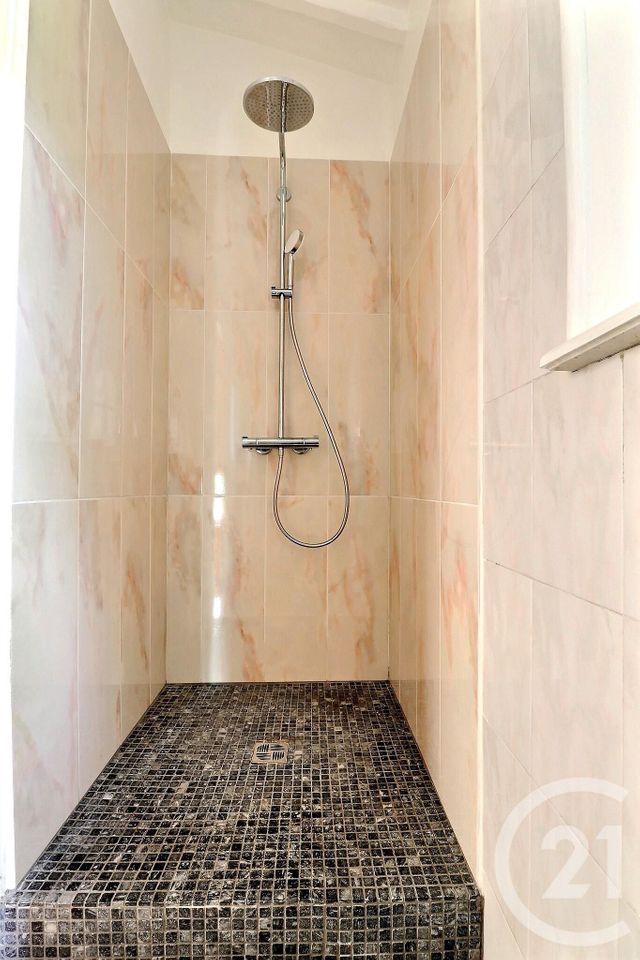 maison à vendre - 5 pièces - 155.0 m2 - FREJUS - 83 - PROVENCE-ALPES-COTE-D-AZUR - Century 21 Sud Habitat maison à vendre - 5 pièces - 155.0 m2 - FREJUS - 83 - PROVENCE-ALPES-COTE-D-AZUR - Century 21 Sud Habitat
