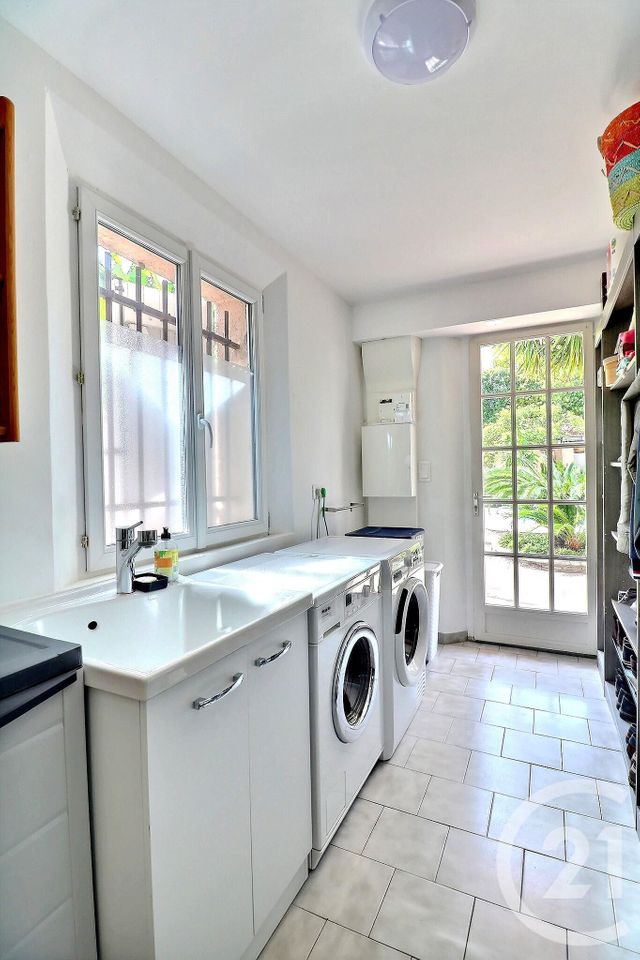 maison à vendre - 5 pièces - 155.0 m2 - FREJUS - 83 - PROVENCE-ALPES-COTE-D-AZUR - Century 21 Sud Habitat maison à vendre - 5 pièces - 155.0 m2 - FREJUS - 83 - PROVENCE-ALPES-COTE-D-AZUR - Century 21 Sud Habitat