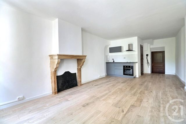 Appartement F1 à vendre - 1 pièce - 32.0 m2 - FREJUS - 83 - PROVENCE-ALPES-COTE-D-AZUR - Century 21 Sud Habitat Appartement F1 à vendre - 1 pièce - 32.0 m2 - FREJUS - 83 - PROVENCE-ALPES-COTE-D-AZUR - Century 21 Sud Habitat