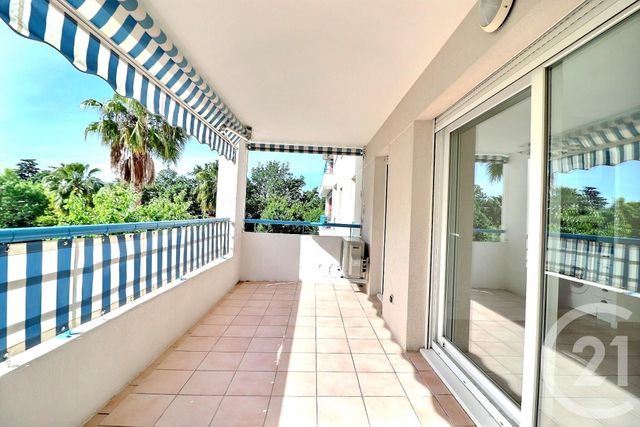 Appartement T2 à vendre - 2 pièces - 46.6 m2 - FREJUS - 83 - PROVENCE-ALPES-COTE-D-AZUR - Century 21 Sud Habitat Appartement T2 à vendre - 2 pièces - 46.6 m2 - FREJUS - 83 - PROVENCE-ALPES-COTE-D-AZUR - Century 21 Sud Habitat