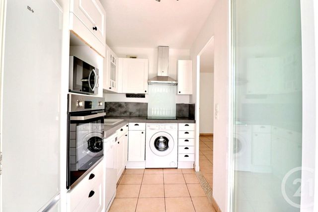 Appartement T2 à vendre - 2 pièces - 46.6 m2 - FREJUS - 83 - PROVENCE-ALPES-COTE-D-AZUR - Century 21 Sud Habitat Appartement T2 à vendre - 2 pièces - 46.6 m2 - FREJUS - 83 - PROVENCE-ALPES-COTE-D-AZUR - Century 21 Sud Habitat
