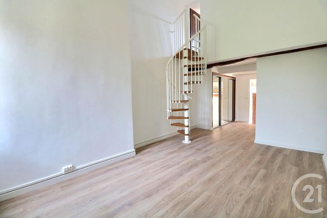 Appartement T3 à vendre - 3 pièces - 55.0 m2 - FREJUS - 83 - PROVENCE-ALPES-COTE-D-AZUR - Century 21 Sud Habitat Appartement T3 à vendre - 3 pièces - 55.0 m2 - FREJUS - 83 - PROVENCE-ALPES-COTE-D-AZUR - Century 21 Sud Habitat