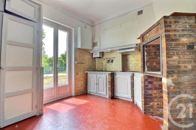 Appartement T4 à vendre - 4 pièces - 96.04 m2 - FREJUS - 83 - PROVENCE-ALPES-COTE-D-AZUR - Century 21 Sud Habitat Appartement T4 à vendre - 4 pièces - 96.04 m2 - FREJUS - 83 - PROVENCE-ALPES-COTE-D-AZUR - Century 21 Sud Habitat