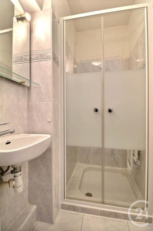 Appartement T3 à vendre - 3 pièces - 71.77 m2 - FREJUS - 83 - PROVENCE-ALPES-COTE-D-AZUR - Century 21 Sud Habitat Appartement T3 à vendre - 3 pièces - 71.77 m2 - FREJUS - 83 - PROVENCE-ALPES-COTE-D-AZUR - Century 21 Sud Habitat