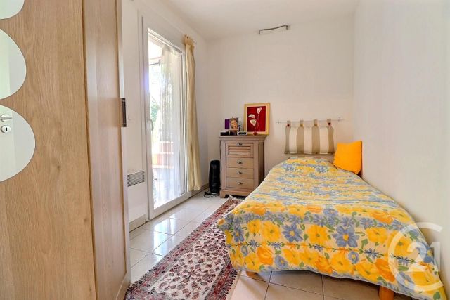 Afficher la photo en grand Appartement T2 à vendre - 3 pièces - 49.15 m2 - ST RAPHAEL - 83 - PROVENCE-ALPES-COTE-D-AZUR - Century 21 Sud Habitat