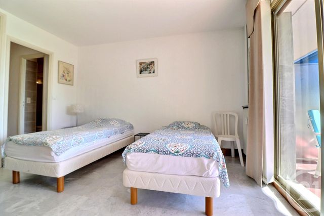 Afficher la photo en grand Appartement T2 à vendre - 2 pièces - 49.21 m2 - ST RAPHAEL - 83 - PROVENCE-ALPES-COTE-D-AZUR - Century 21 Sud Habitat
