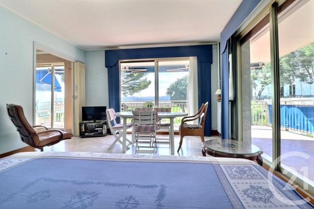 Afficher la photo en grand Appartement T2 à vendre - 2 pièces - 49.21 m2 - ST RAPHAEL - 83 - PROVENCE-ALPES-COTE-D-AZUR - Century 21 Sud Habitat