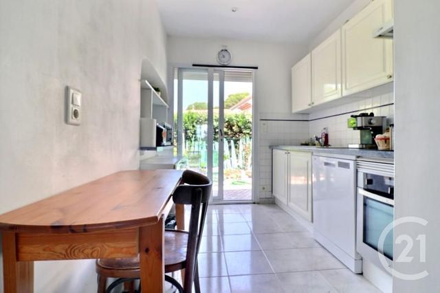 Afficher la photo en grand maison à vendre - 7 pièces - 170.0 m2 - ST RAPHAEL - 83 - PROVENCE-ALPES-COTE-D-AZUR - Century 21 Sud Habitat